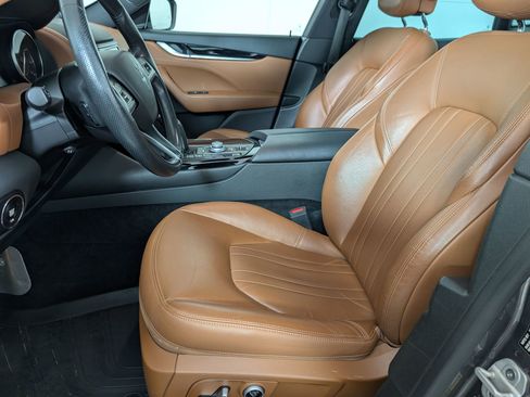 Used 2022 Maserati Levante GT image 5