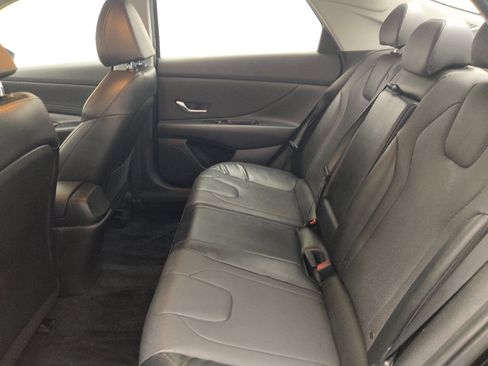 Used 2023 Hyundai Elantra Limited FWD image 18