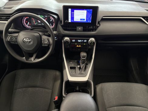 Used 2025 Toyota RAV4 XLE FWD image 12