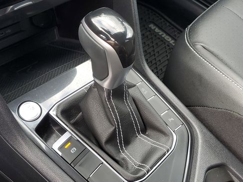 Used 2022 Volkswagen Tiguan SE R-Line image 27