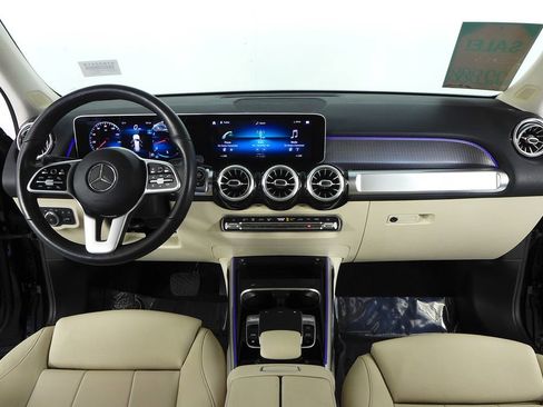 Used 2020 Mercedes-Benz GLB 250 GLB 250 image 24