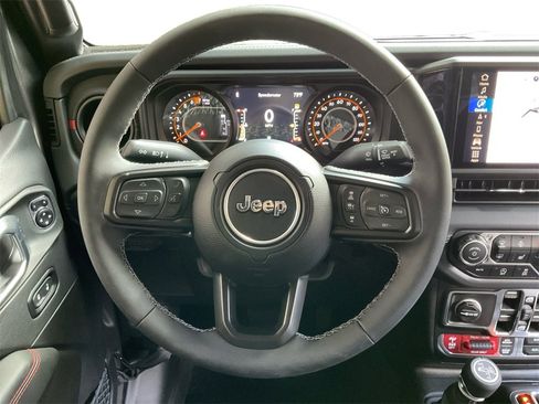 New 2025 Jeep Gladiator Rubicon image 16