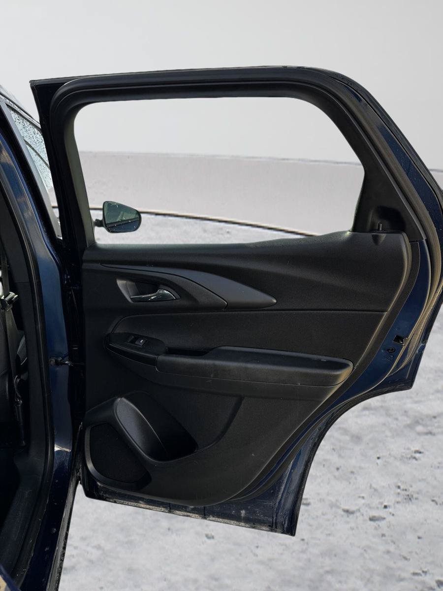 Used 2022 Chevrolet TrailBlazer LS AWD/4WD image 27