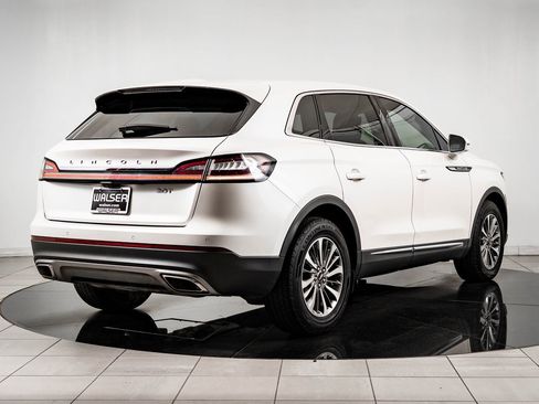 Used 2019 Lincoln Nautilus Select image 7