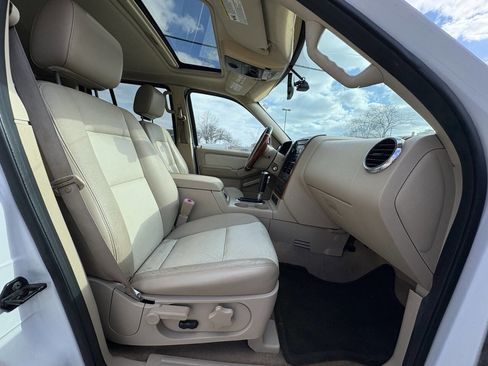 Used 2006 Ford Explorer Eddie Bauer image 18