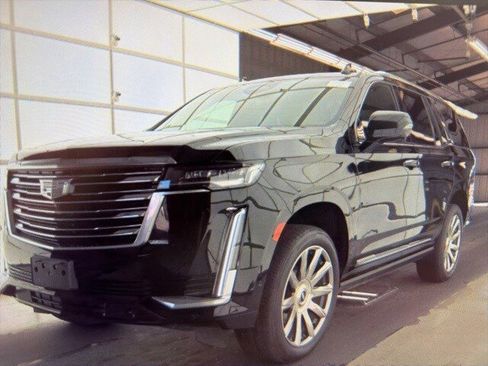 Used 2021 Cadillac Escalade Premium Luxury Platinum image 4