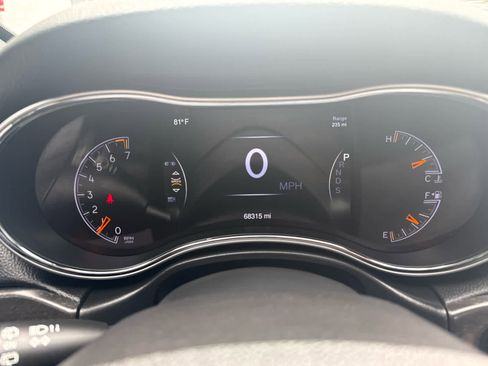 Used 2015 Jeep Grand Cherokee Altitude AWD/4WD image 19