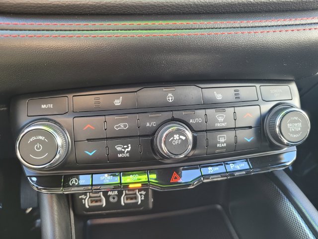 Used 2025 Dodge Durango GT AWD/4WD image 24