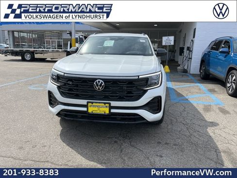 New 2026 Volkswagen Atlas Cross Sport SEL R-Line image 1