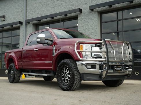 Used 2017 Ford F250 Lariat w/ Lariat Ultimate Package image 23