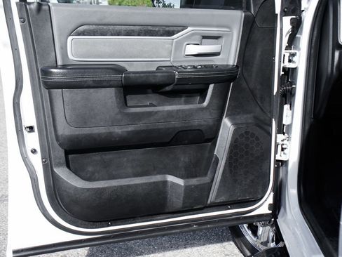 Used 2022 RAM 3500 Big Horn image 17