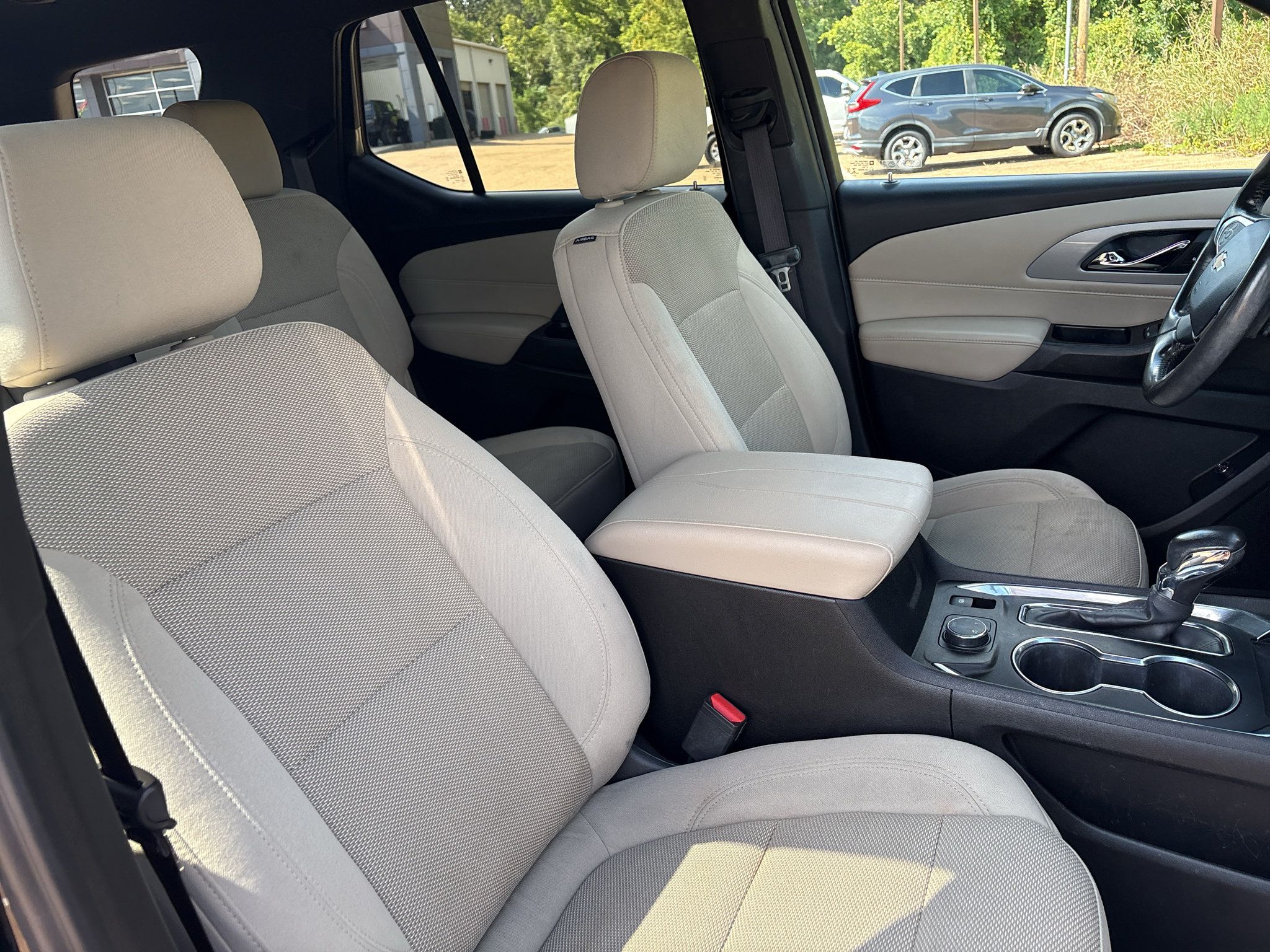 Used 2022 Chevrolet Traverse LT AWD/4WD image 12