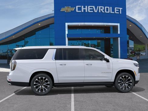 New 2026 Chevrolet Suburban High Country AWD/4WD image 31