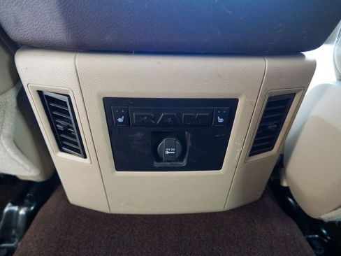 Used 2013 RAM 1500 Laramie w/ Convenience Group AWD/4WD image 17