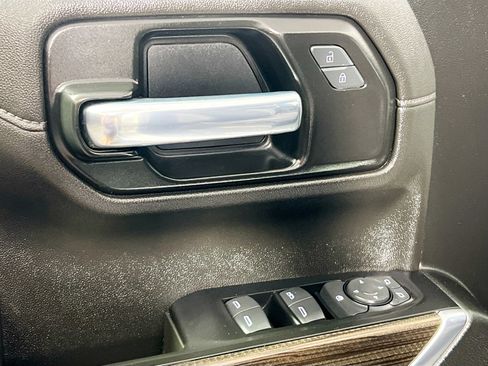 Used 2022 Chevrolet Silverado 1500 RST w/ LPO, Blackout Package image 16