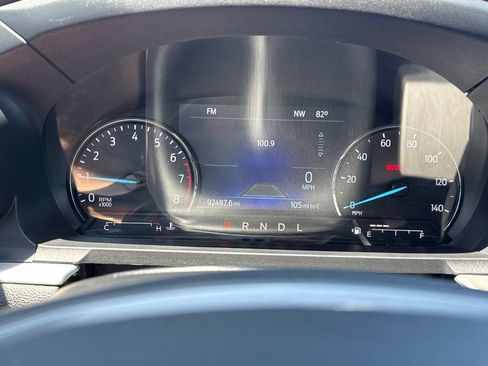 Used 2022 Ford Explorer XLT w/ Equipment Group 202A AWD/4WD image 29