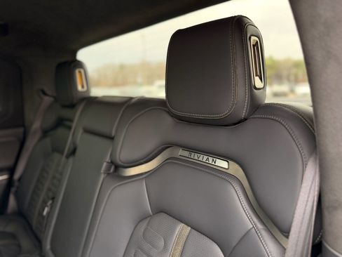 Used 2022 Rivian R1T Launch Edition image 34