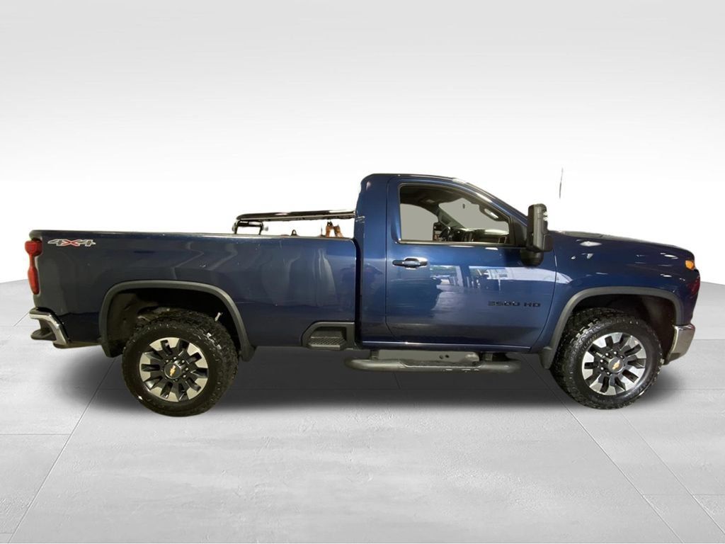 Used 2021 Chevrolet Silverado 3500 LT w/ Convenience Package AWD/4WD image 9
