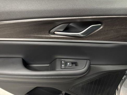 New 2025 Jeep Grand Cherokee Limited AWD/4WD image 36