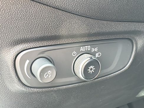 Certified 2023 Chevrolet Equinox RS AWD/4WD image 9
