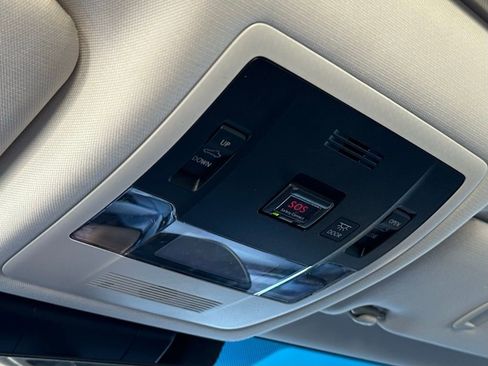 Used 2019 Lexus ES 300h w/ Luxury Package image 51