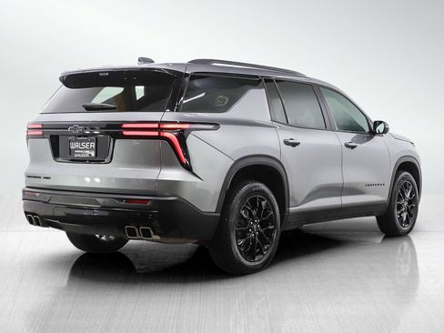 Used 2026 Chevrolet Traverse LT w/ Midnight/Sport Edition AWD/4WD image 6
