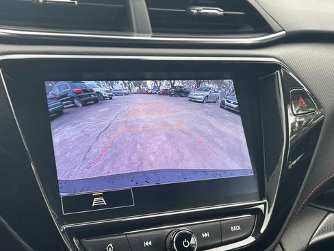 Used 2021 Chevrolet TrailBlazer RS w/ Technology Package image 18