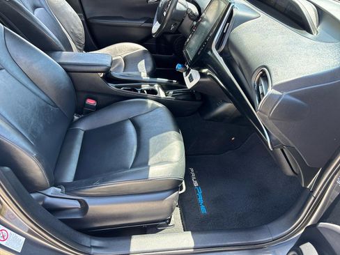 Used 2017 Toyota Prius Prime Premium w/ Carpet Mat Package image 20