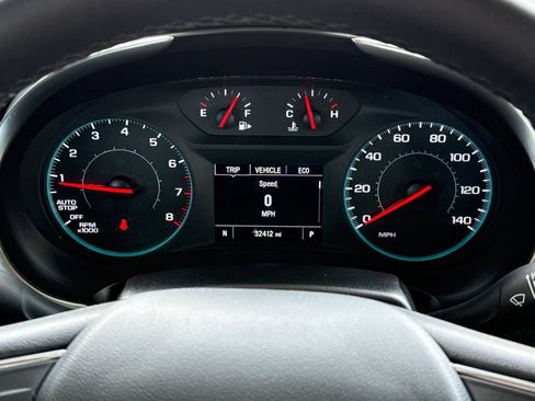 Used 2025 Chevrolet Malibu RS FWD image 35