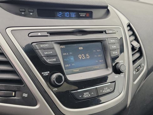 Used 2016 Hyundai Elantra Value Edition image 10