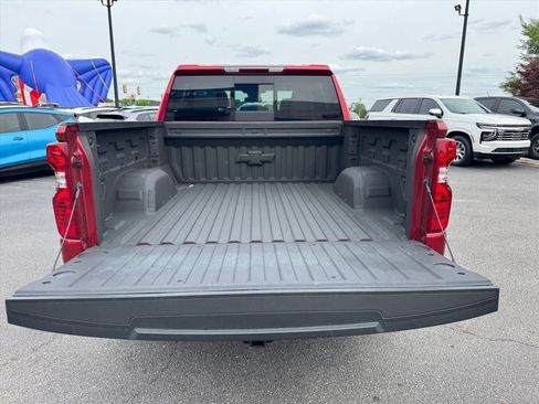 Used 2024 Chevrolet Silverado 1500 LT AWD/4WD image 10