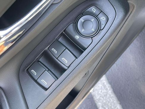 Used 2019 Chevrolet Equinox Premier AWD/4WD image 18
