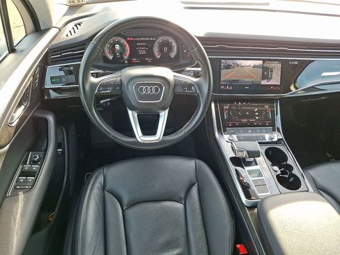 Used 2022 Audi Q7 3.0T Premium w/ Convenience Package image 2