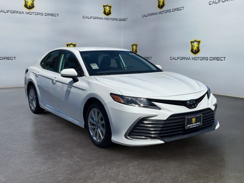 Used 2022 Toyota Camry LE AWD/4WD image 7