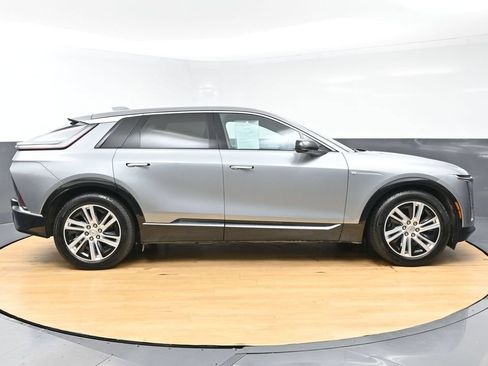 Used 2024 Cadillac Lyriq Tech RWD image 8