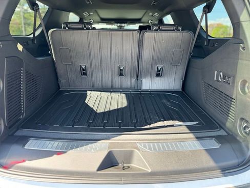 New 2026 GMC Yukon XL AT4 Ultimate w/ LPO, Floor Liner Package AWD/4WD image 5