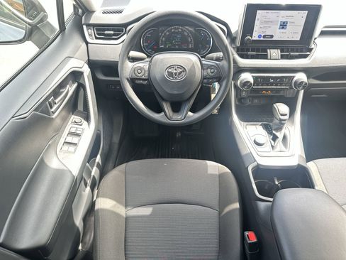 Used 2025 Toyota RAV4 LE AWD/4WD image 17