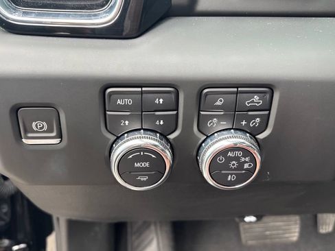 Used 2023 GMC Sierra 1500 Denali Ultimate AWD/4WD image 14