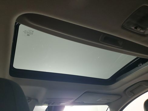 Used 2022 Honda HR-V EX image 16