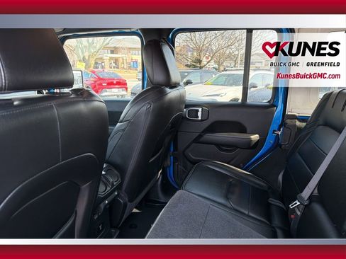 Used 2022 Jeep Wrangler Unlimited Sahara w/ Cold Weather Group image 41