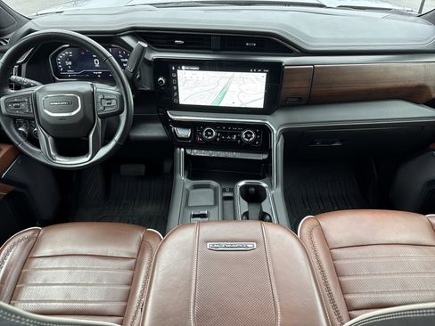 Used 2024 GMC Sierra 3500 Denali Ultimate image 36