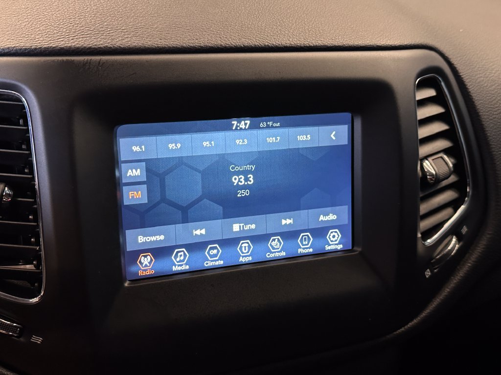 Used 2020 Jeep Compass Sport w/ Cold Weather Group AWD/4WD image 12