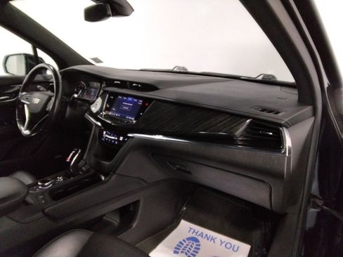 Used 2022 Cadillac XT6 Premium Luxury image 45