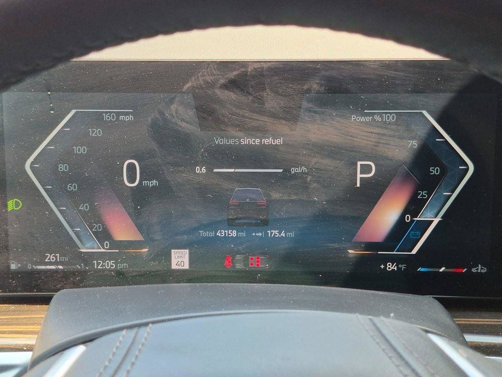 Used 2025 BMW X7 xDrive40i AWD/4WD image 22