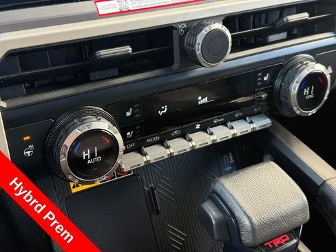 Used 2024 Toyota Tacoma TRD Off-Road w/ TRD Off Road Premium Package image 28