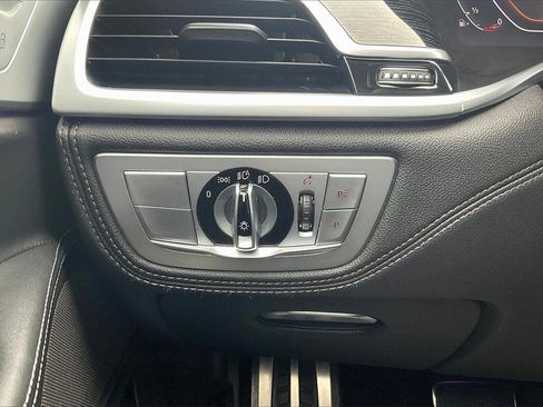 Used 2022 BMW 750i xDrive w/ Executive Package image 35