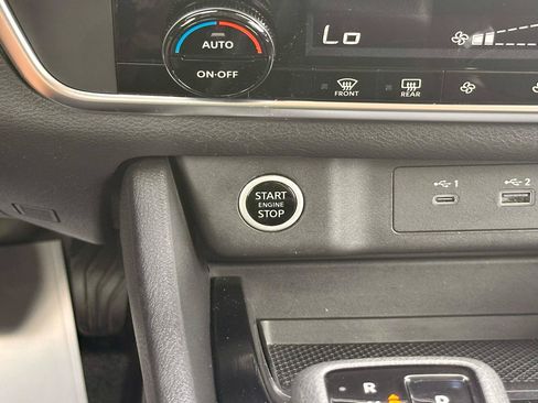 Used 2023 Nissan Rogue SV FWD image 39