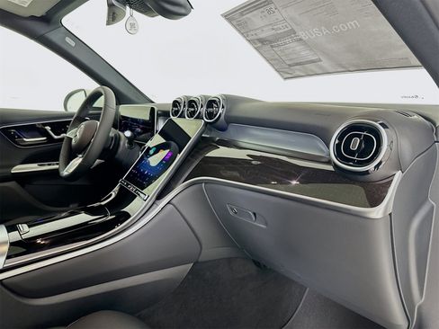 New 2026 Mercedes-Benz GLC 300 GLC 300 image 31