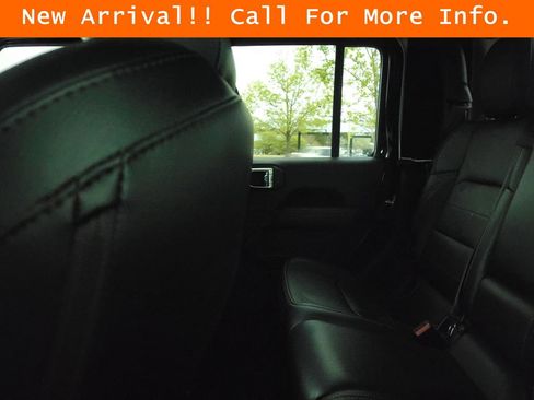 Used 2021 Jeep Gladiator Overland w/ Popular Equipment Package AWD/4WD image 11