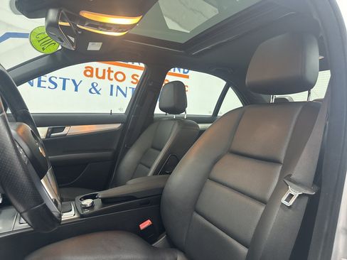 Used 2013 Mercedes-Benz C 300 4MATIC Sedan image 9